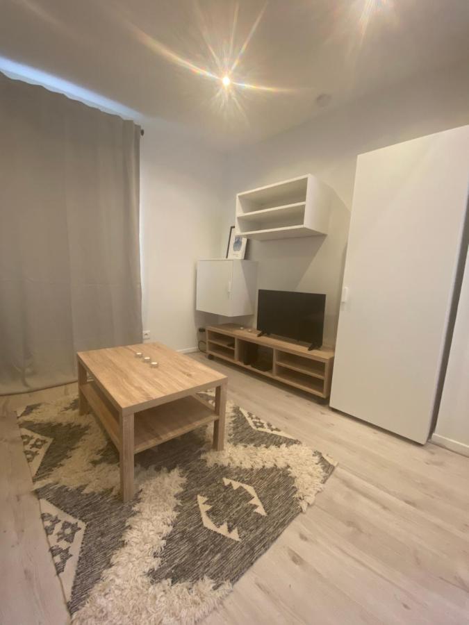 Joli studio calme et lumineux Royat Esterno foto